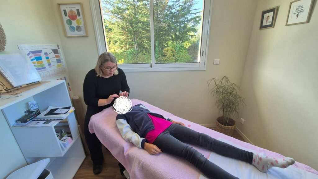 Séance de kinésiologie cranienne avec un enfant